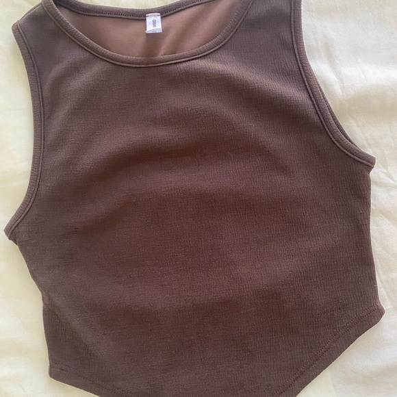 Brown backless crop top - Picture 2 of 3